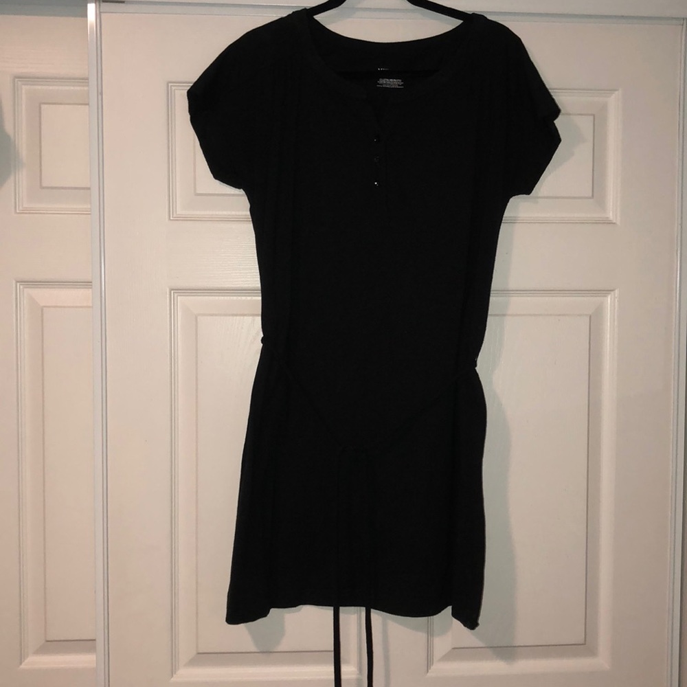 Women’s dress Size Med